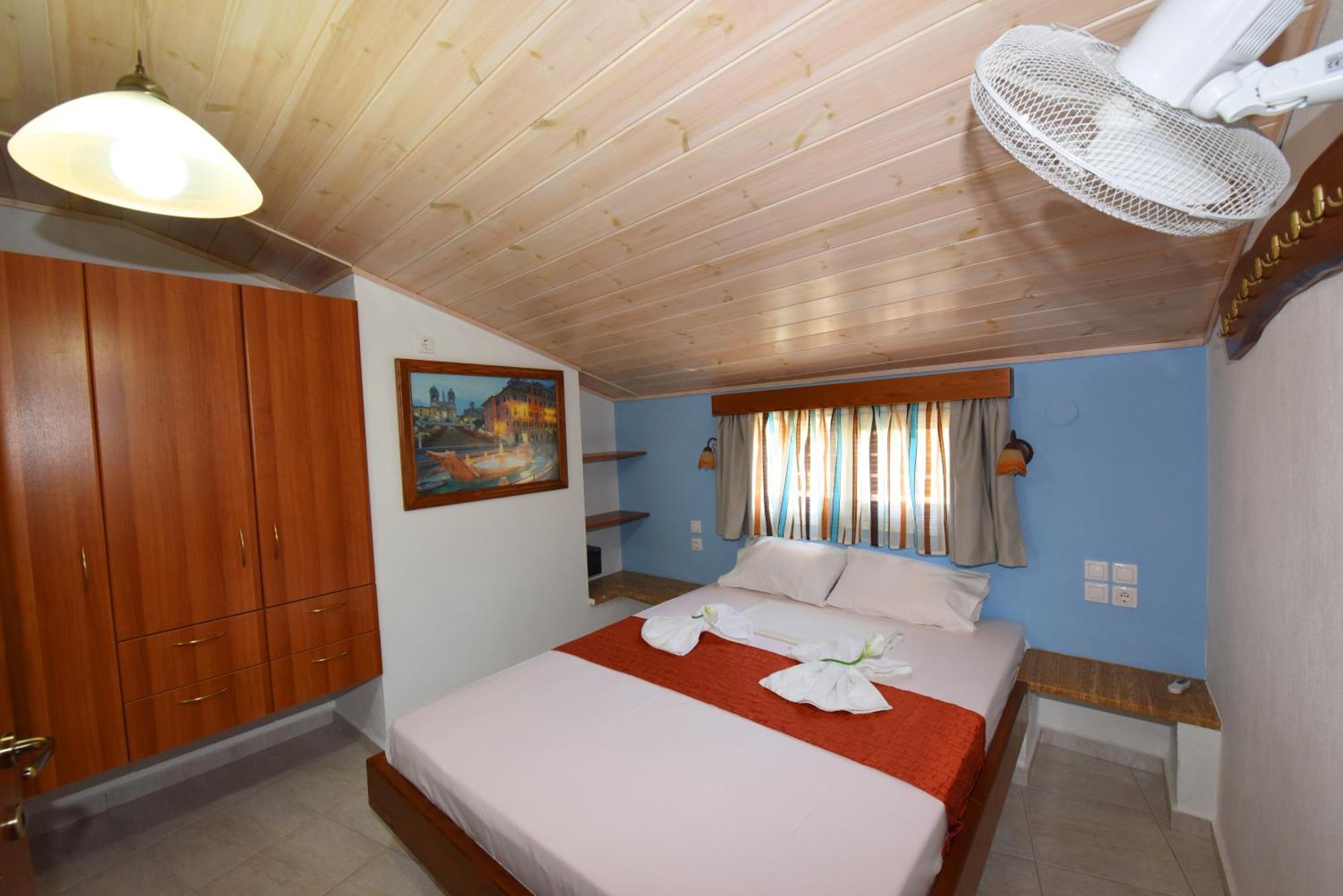 Haus Niko Apartments And Suites Nea Poteidaia Habitación foto