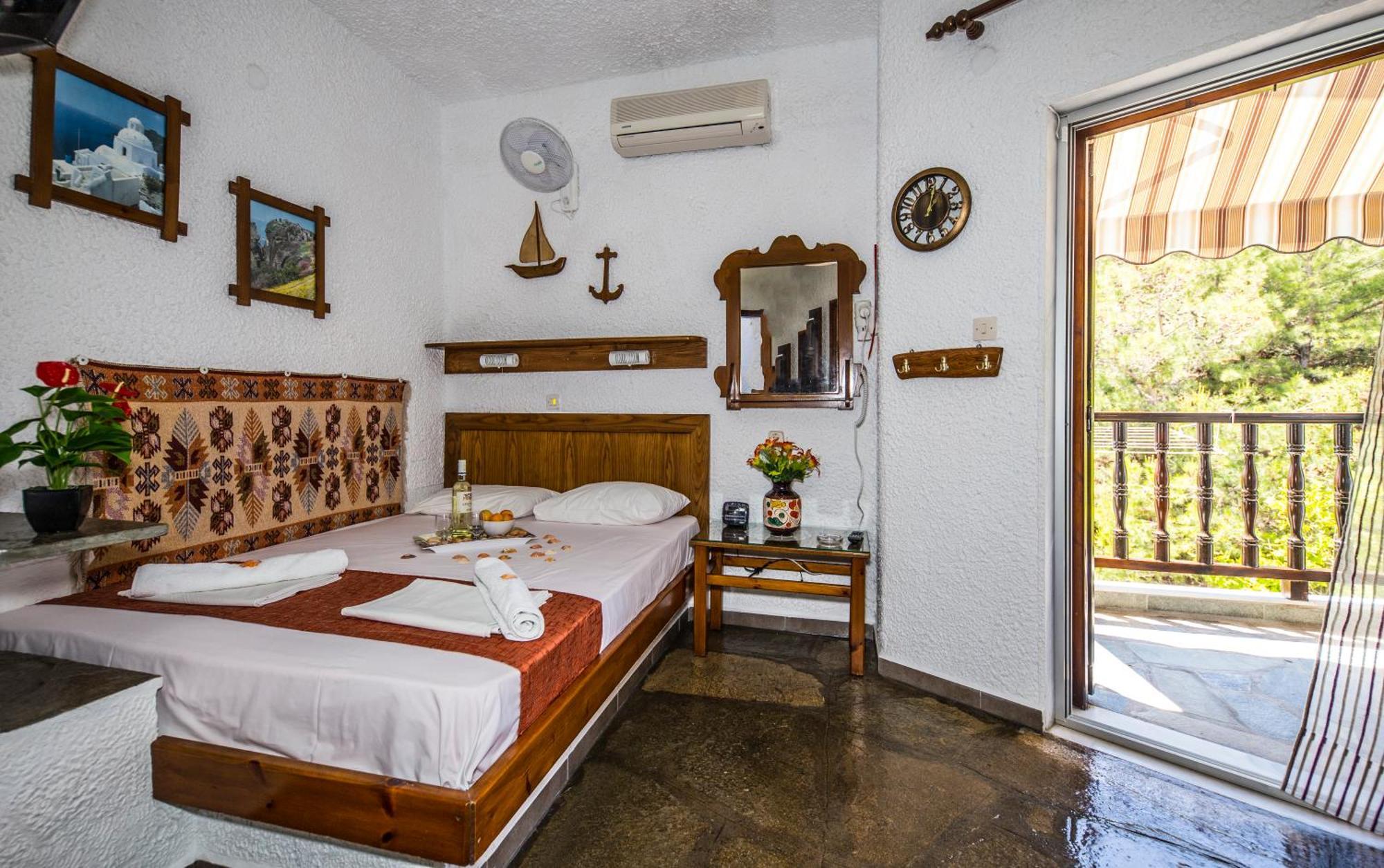 Haus Niko Apartments And Suites Nea Poteidaia Habitación foto