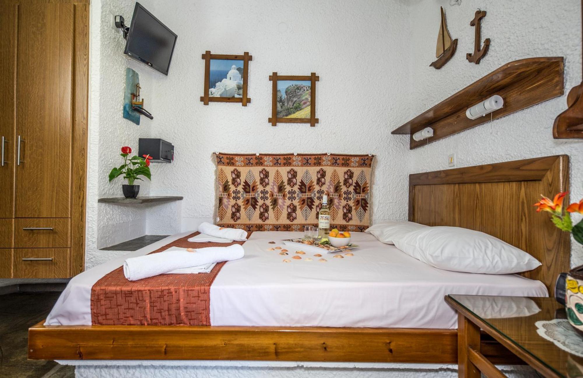Haus Niko Apartments And Suites Nea Poteidaia Habitación foto